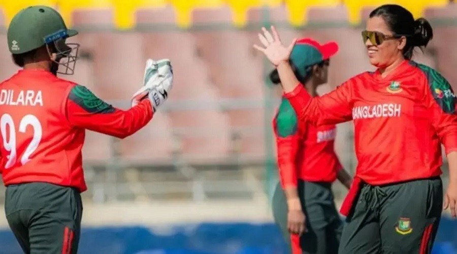 সেমির টিকেট পেলো মেয়েরা