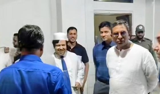 এ যেন বাস্তব ফাটাকেষ্ট চাঁদপুর-৩ আসনে এমপি শেখ মানিক