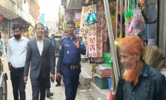 কাপাসিয়ায় দ্রব্যমূল্য নিয়ন্ত্রণে প্রশাসনের বাজার মনিটরিং