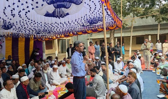 গফরগাঁওয়ে এমপি বাচ্চুর জনসাধারণের সাথে মতবিনিময়