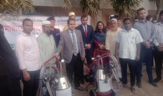 রংপুর জেলা প্রশাসকের তারাগঞ্জের বিভিন্ন দপ্তর পরিদর্শন