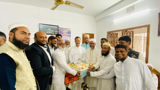 এমপি ফজলুল হক মিলনকে জামায়াতের ফুলেল শুভেচ্ছা