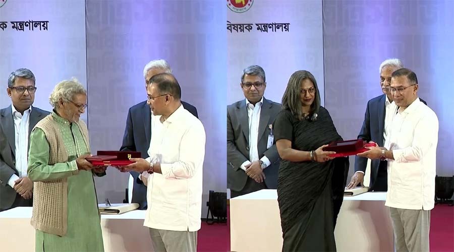 একুশে পদক তুলে দিলেন প্রধানমন্ত্রী তারেক রহমান