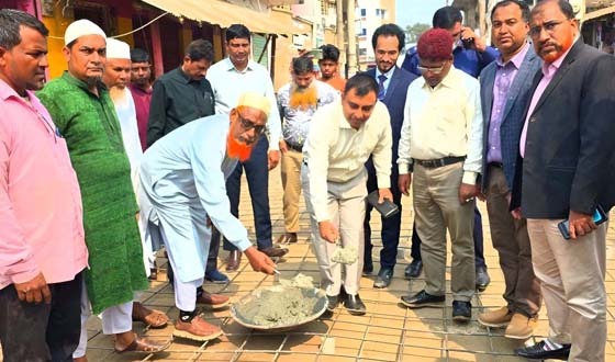 ধামইরহাট পৌরসভার গুরুত্বপুর্ণ রাস্তার আরসিসি কাজের উদ্বোধন