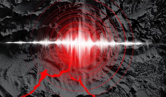 ভূমিকম্পের ঝাঁকুনিতে মোনাজাত ছেড়ে মসজিদ থেকে দৌড়