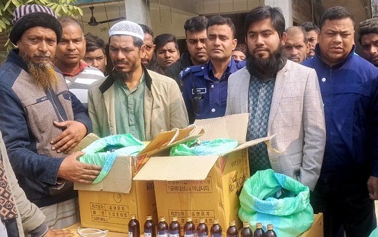 বিরলে ফেন্সিডিল সহ উইনসেরেক্স সিরাপ উদ্ধার