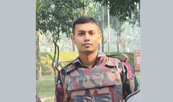 ফুলবাড়ী সীমান্তে নিজের রাইফেলের গুলিতে বিজিবি সদস্য নিহত