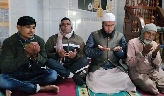 বেগম খালেদা জিয়ার আত্মার মাগফেরাত কামনায় লোহাগড়ায় দোয়া