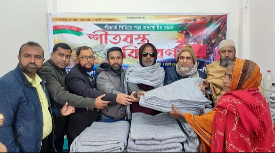 শীতার্ত মানুষের পাশে দাঁড়ালো ভেড়ামারার শিশু তাহমিদ ফাউন্ডেশন