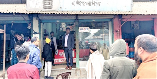 এলপিজি গ্যাসের বাজার মনিটরিংয়ে ভ্রাম্যমান আদালতের অভিযান