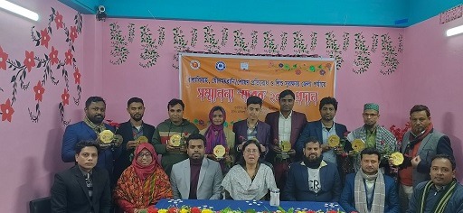 সাতক্ষীরায় বাল্যবিবাহ ও শিশু সুরক্ষায় অবদান রাখায়  সম্মাননা