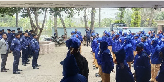 আশাশুনি থানা পরিদর্শনে এসপি আরেফিন জুয়েল