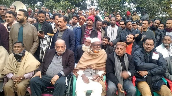 উঠান বৈঠক থেকে জনসভায় রূপ ধারণ করল সতন্ত্র প্রার্থী