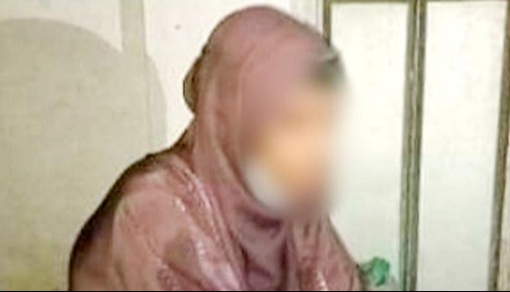 সন্তানের পিতৃ পরিচয়ের দাবিতে অসহায় সিমা