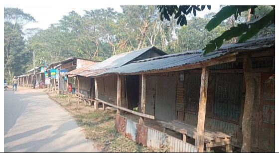 ছেলেকে না পেয়ে বাবাকে আটক করেছে পুলিশ