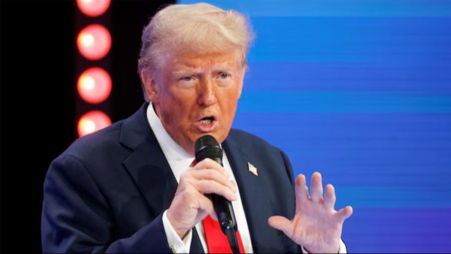 নিজেকে ভেনেজুয়েলার ‘ভারপ্রাপ্ত প্রেসিডেন্ট’ ঘোষণা করলেন ট্রাম্প