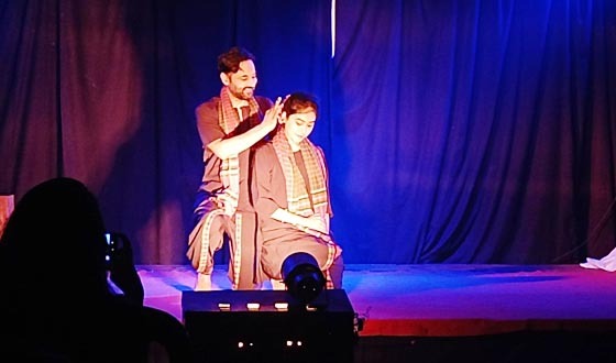 বর্ণনাত্মক রীতির মূকাভিনয়ে মঞ্চস্থ হল পাঁচালি নাটক ‘প্রাচ্য’