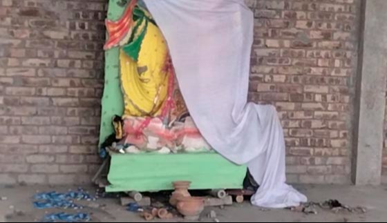 পাইকগাছায় রাধা-গোবিন্দ মন্দিরের মূর্তি ভাঙচুর