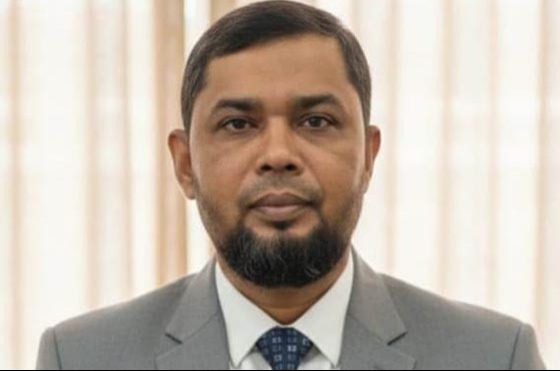 জেলা পর্যায়ে শ্রেষ্ঠ শ্রেণি শিক্ষক কেশবপুরের কামরুজ্জামান