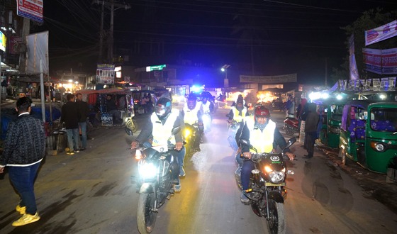 বীরগঞ্জে থানা পুলিশের টহল জোরদার