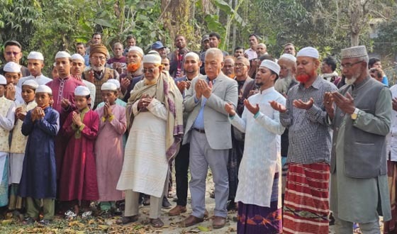 আশাশুনি বিএনপির সাবেক সভাপতির কবর জিয়ারত