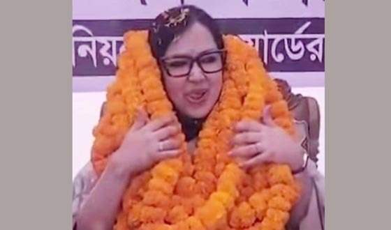 রূমিন ফারহানার নির্বাচনী সভায় নারী পুরূষের ঢল!