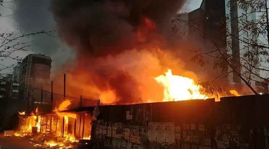 উত্তরায় বাজারে ভয়াবহ আগুন, নিয়ন্ত্রণে ফায়ার সার্ভিস