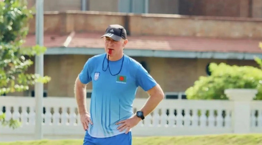 বড় টুর্নামেন্টের ফুটবলার খুঁজছেন বাটলার