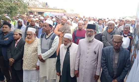 তেঁতুলিয়ায় সমাজ সেবক লুৎফর রহমানকে দাফন