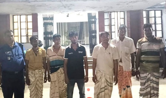 চাটমোহরে ছয় জুয়ারু গ্রেফতার