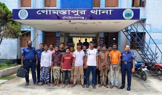 গোমস্তাপুরে মাদকদ্রব্যসহ বিভিন্ন মামলার ১৩ আসামি আটক
