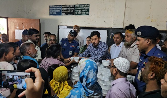রাঙ্গামাটিতে দুর্যোগে ক্ষতিগ্রস্থদের পাশে সাবেক পার্বত্যমন্ত্রী দীপেন