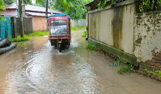 ঈদগাঁওতে দুর্যোগ গ্রস্ত মানুষের দুঃখের অন্ত নেই