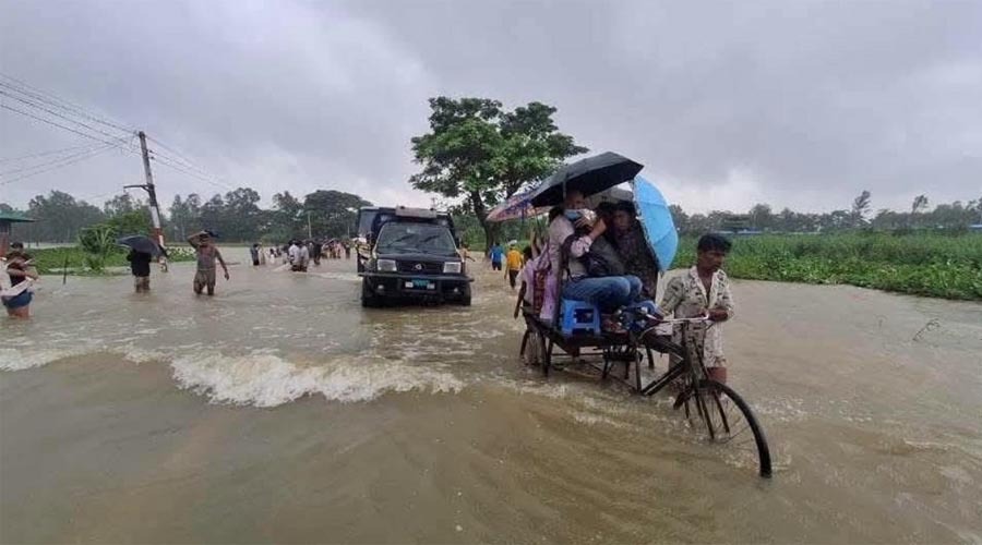 বন্যায় ৭ জেলায় প্রাণহানি বেড়ে ৫৪, পানিবন্দি সোয়া ১ লাখের বেশি পরিবার