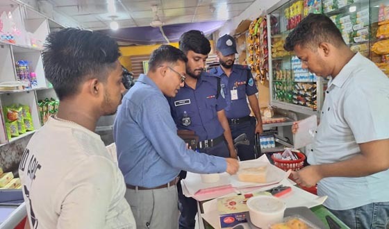 চাঁদপুরে ২টি মিষ্টি দোকানকে বিভিন্ন অনিয়মে জরিমানা