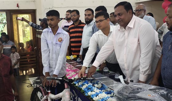 শিক্ষার্থীদের ঝরে পড়া রোধে সরকার কাজ করছে: এমপি রোকন উদ্দিন