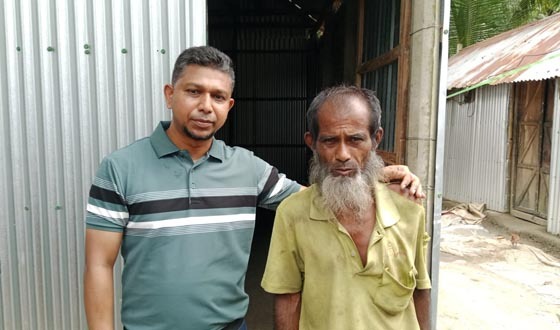 মানসিক প্রতিবন্ধী ইদ্রিসের পাশে ত্রিশাল মানবকল্যাণ ফাউন্ডেশন