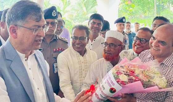 স্বরাষ্ট্রমন্ত্রী সালাউদ্দিন আহমেদকে সীতাকুণ্ড বিএনপির উষ্ণ অভ্যর্থনা