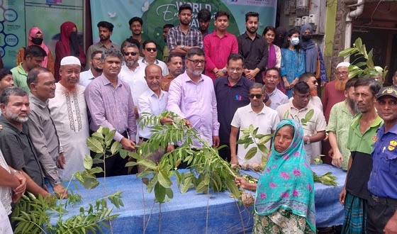 বিশ্ব পরিবেশ দিবস উপলক্ষে গাছের চারা বিতরণ