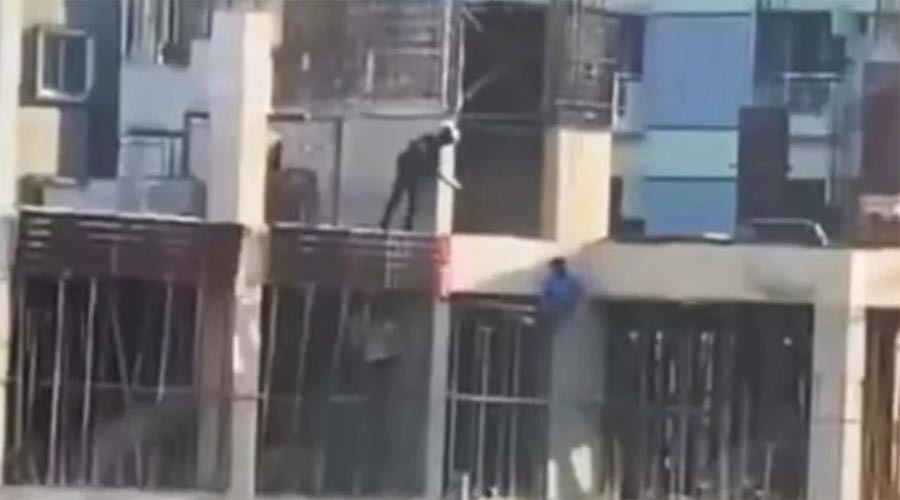 কার্নিশে ঝুলে থাকা তরুণকে গুলি, সাবেক ডিএমপি কমিশনার হাবিবসহ ৩ পুলিশের মৃত্যুদণ্ড