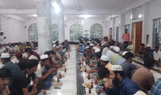দুই প্রবাসী বোনের আয়োজনে ইফতার মাহফিল