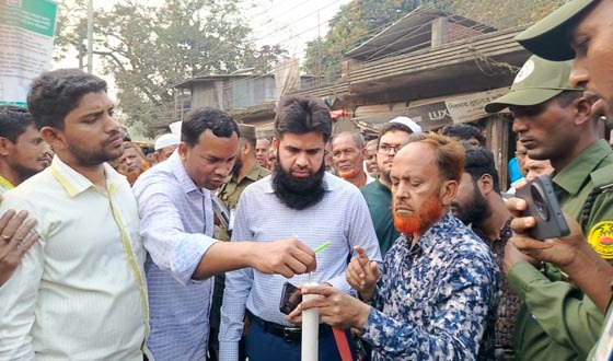 ফুলবাড়িয়ায় ভ্রাম্যমাণ আদালতের অভিযানে জরিমানা