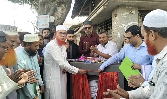 বাগমারায় ৩টি রাস্তা নির্মাণ কাজের উদ্বোধন করেন এমপি আব্দুল বারী