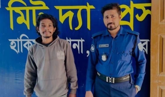 আটক বাংলাদেশী যুবককে ফেরত দিলো বিএসএফ