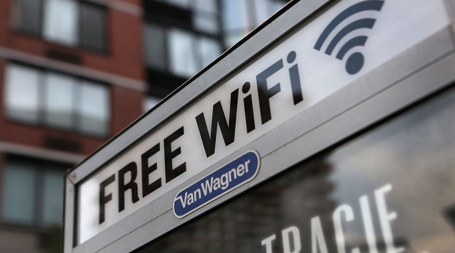 ফ্রি ওয়াই-ফাই ব্যবহার করা থেকে বিরত থাকুন