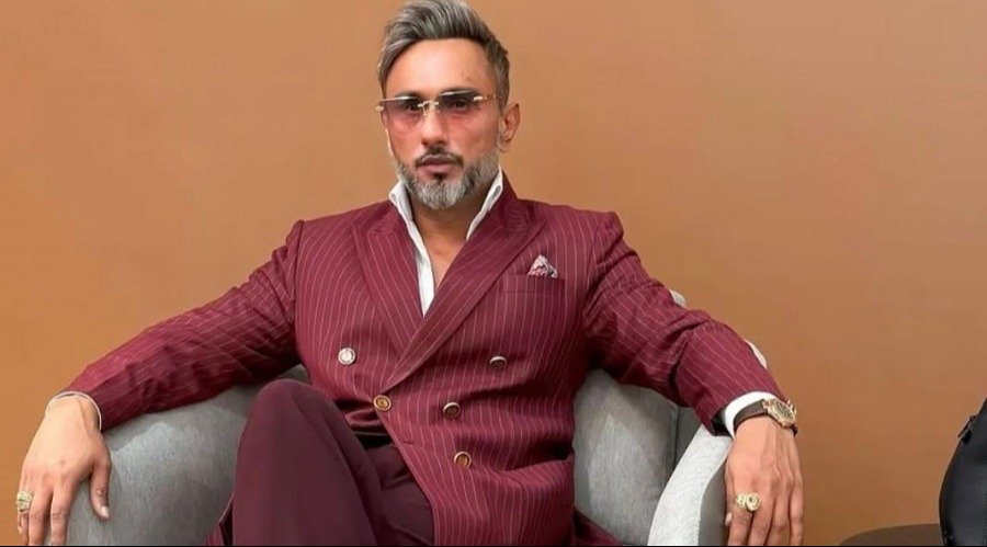 দুবাইয়ে আটকা পড়েছেন হানি সিং