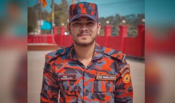 বরিশালে সড়ক দুর্ঘটনায় ফায়ার ফাইটার নিহত