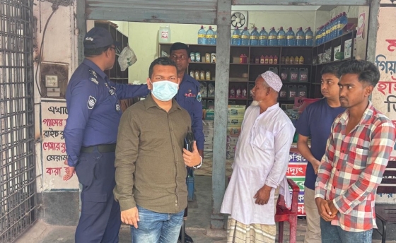 বাগমারার তাহেরপুরে ভ্রাম্যমান আদালতে দুই ব্যবসায়ীকে অর্থদণ্ড