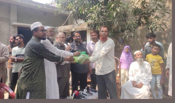 নির্বাচনী সহিংসতায় ক্ষতিগ্রস্ত নেতা-কর্মীদের বাড়ীতে এমপি ডা. ফরিদ