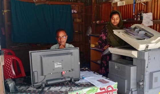 স্বামীর সংসার ছাড়ার পরও হার মানেনি শান্তা, নিজের দোকানেই এখন স্বাবলম্বী